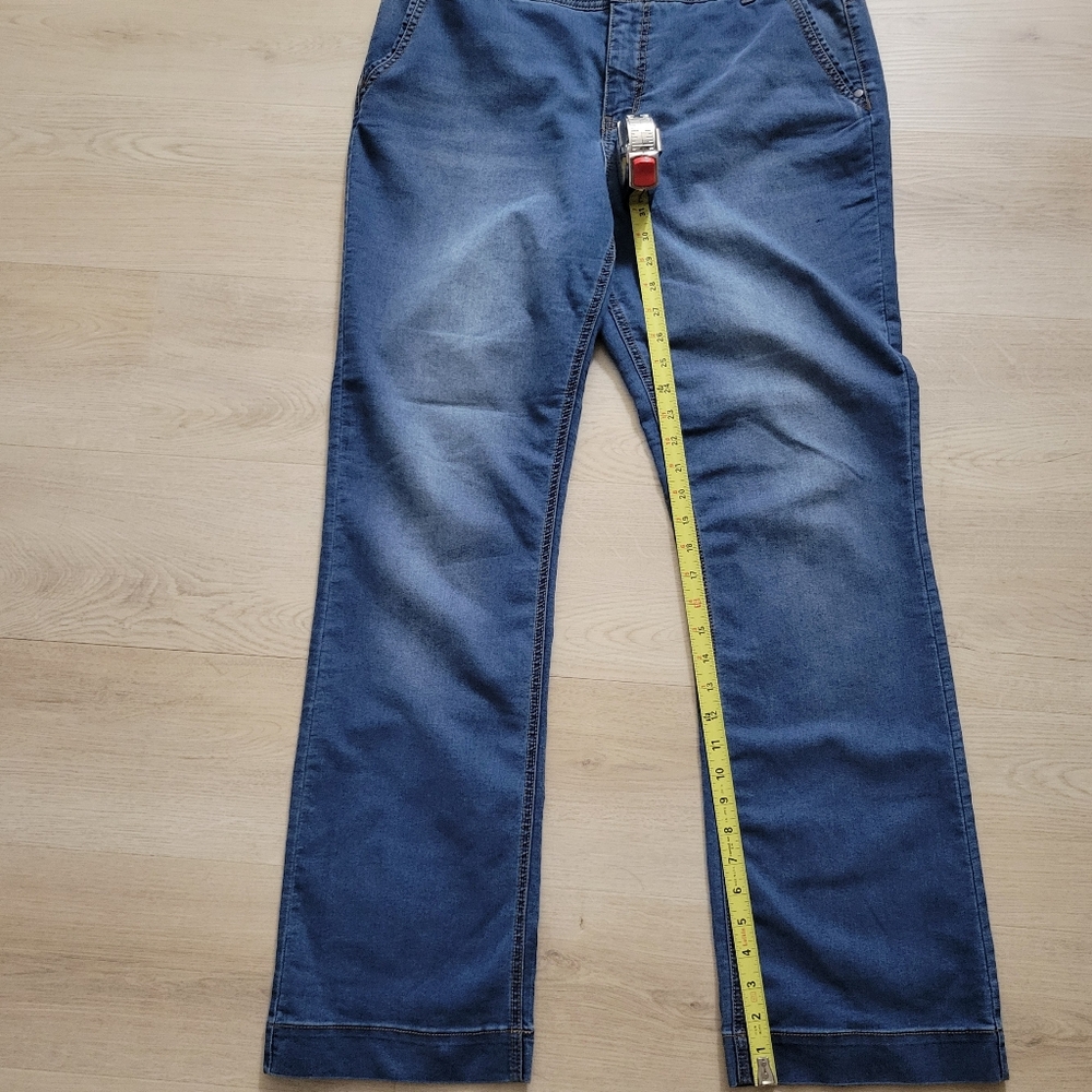 Cato Women's Straight Leg Stretch Jeans - Blue Size 12